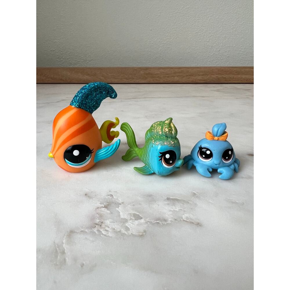 Littlest Pet Shop Tropical Fish and Crab Lot of 3 Pet Toys
